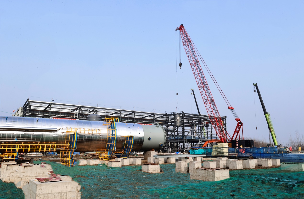 淮北矿业集团åŽå¡‘股份:ä¸‰æ°¯æ°¢ç¡…é¡¹ç›®æŠ•æ–™è¯•è½¦æš¨ç”µåæ–°ææ–™é¡¹ç›®çŽ°åœºã€‚é™ˆæ˜¥ç§‹æ‘„